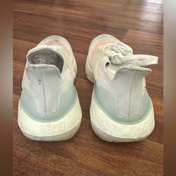 Adidas Boost White and Pink Sneakers size 7.5 - Picture 6 of 9